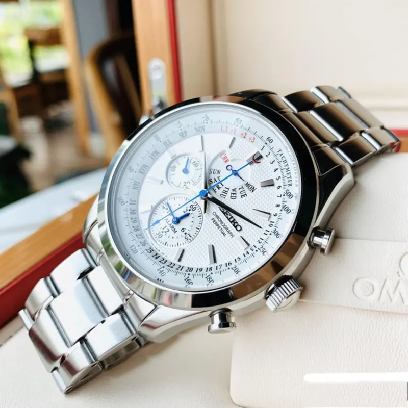 Seiko Neo Classic Chronograph White Dial Men’s Watch | SPC123P1